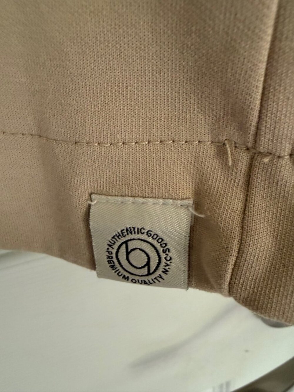 Hudson & Barrow Knit Wear Tan Short Sleeve Crewneck Sweatshirt Size Small - Picture 2 of 7